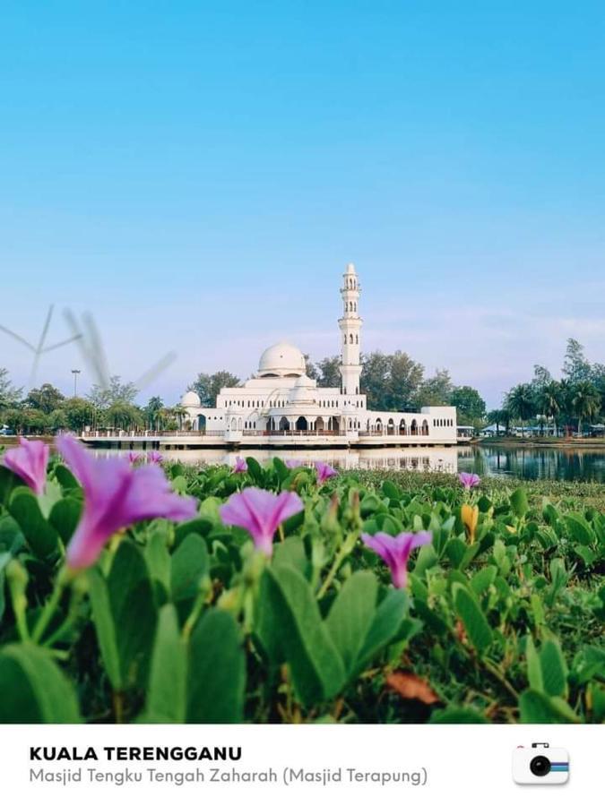 Homestay Camelia Kuala Terengganu - Seroja House Bagian luar foto